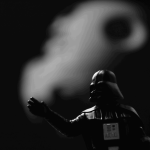 l’altro volto del digitale e dei social - in foto Darth Vader con la Morte nera sullo sfondo